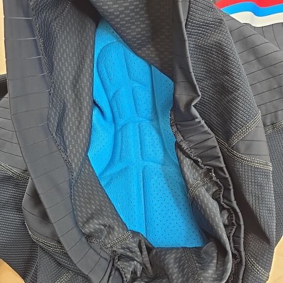 Bellwether Cycling Shorts XXL Black Red Blue Padded Bike Model 5691 - Picture 9 of 11